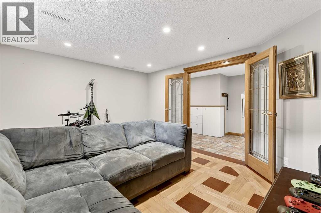 5027 Norris Road NW, Calgary, Alberta  T2K 5R6 - Photo 40 - A2293197