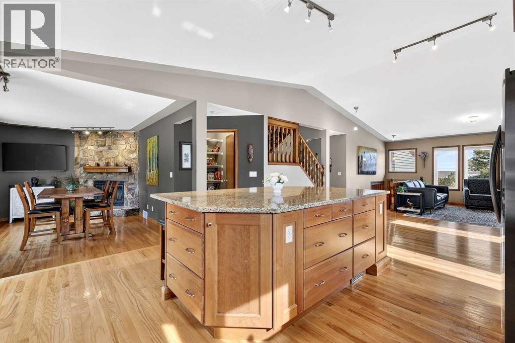 5027 Norris Road NW, Calgary, Alberta  T2K 5R6 - Photo 11 - A2293197