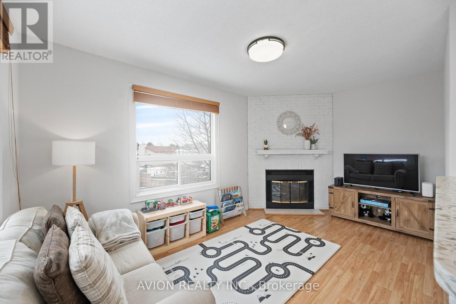 1608 Dellbrook Avenue, Pickering, Ontario L1X 2M7 - Photo 10 - E12902188