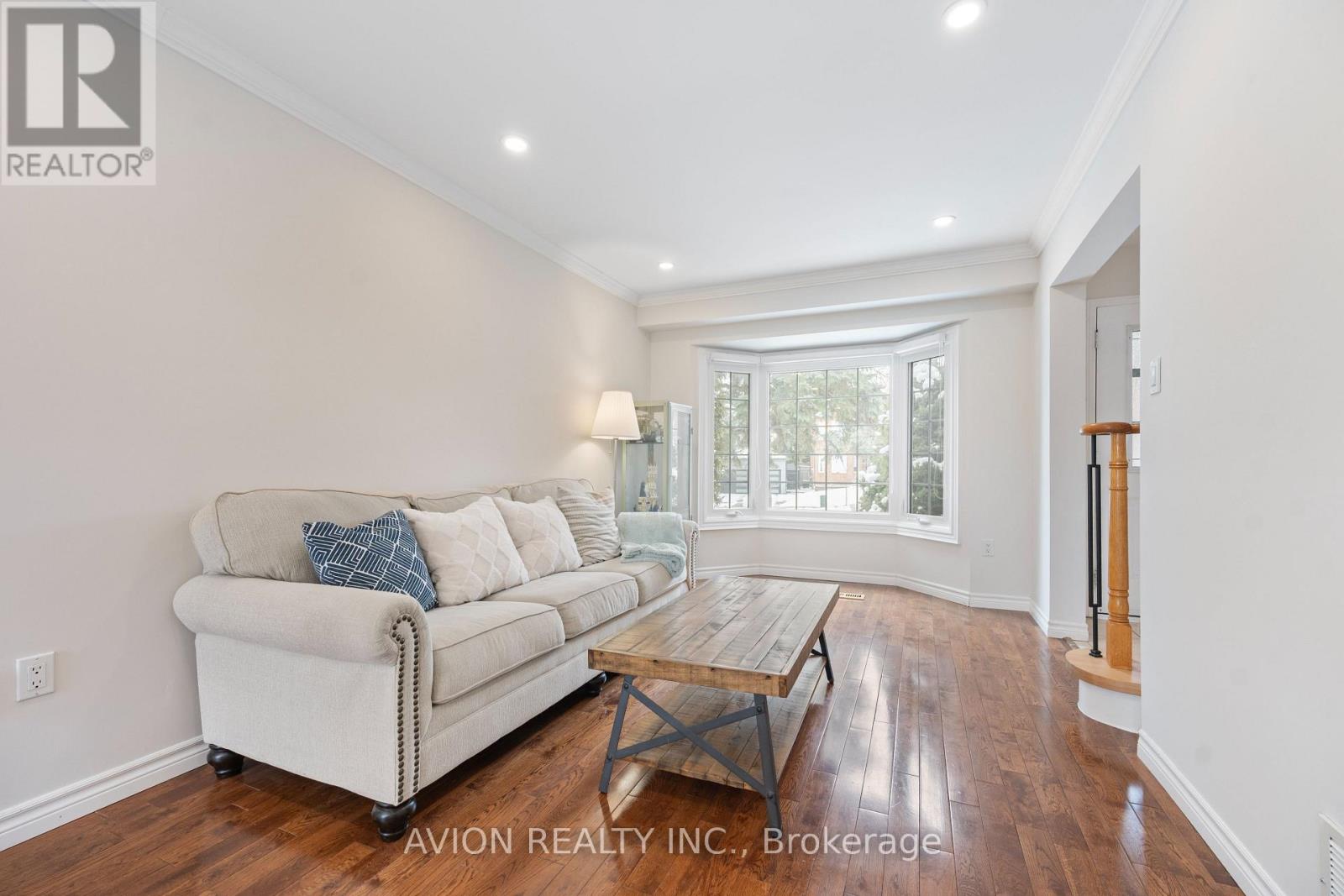 1608 Dellbrook Avenue, Pickering, Ontario L1X 2M7 - Photo 4 - E12902188