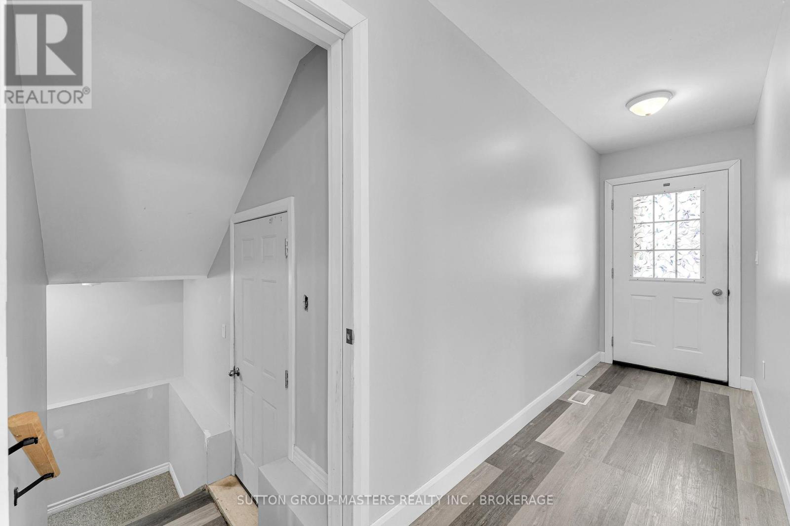 68 Hickory Street, Gananoque, Ontario  K7G 2P5 - Photo 4 - X12871296