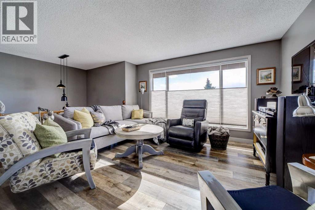 598 Thistle Crescent, Pincher Creek, Alberta  T0K 1W0 - Photo 4 - A2289201