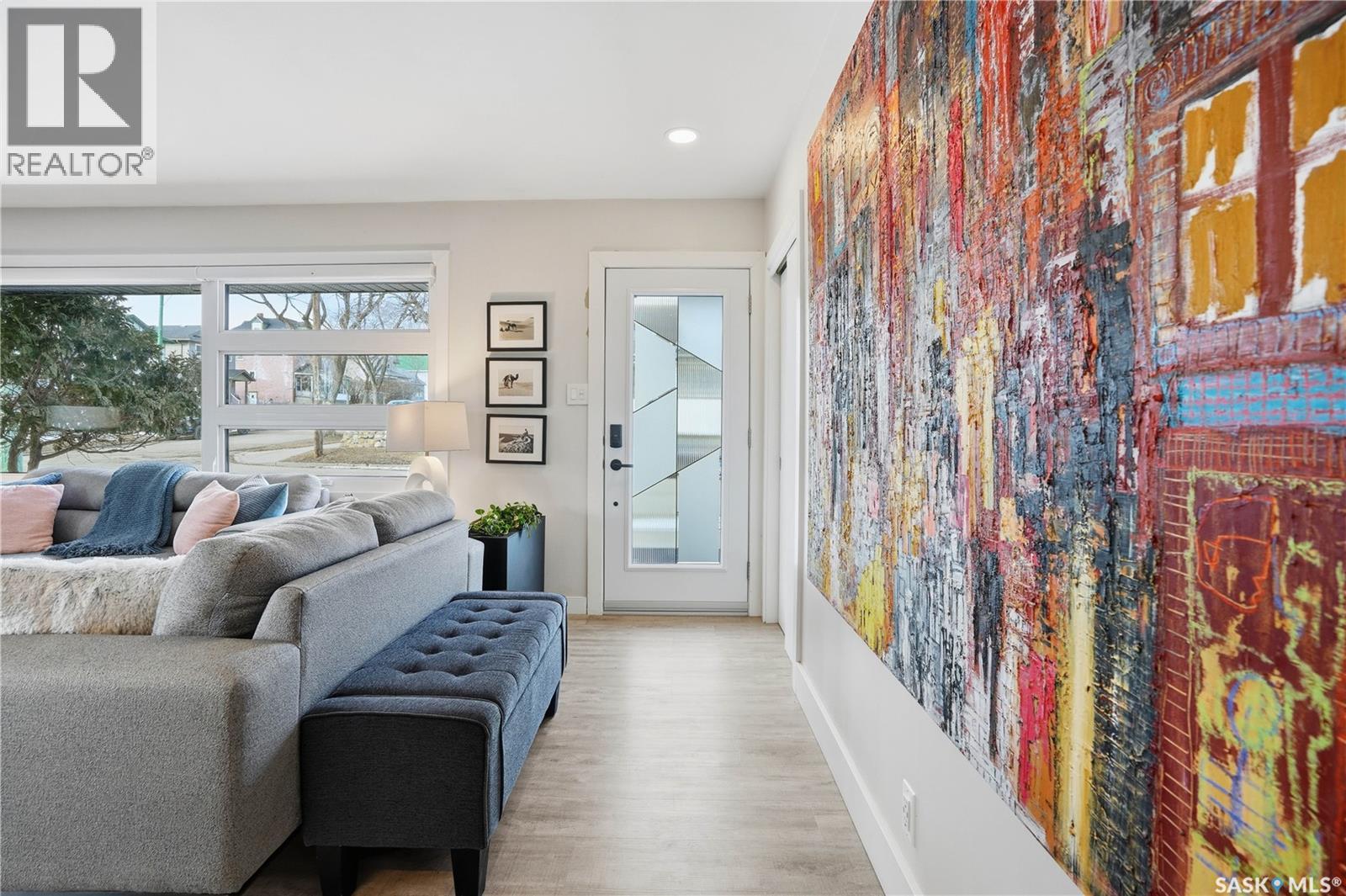 205 Hall Street E, Moose Jaw, Saskatchewan  S6H 0V1 - Photo 2 - SK030898