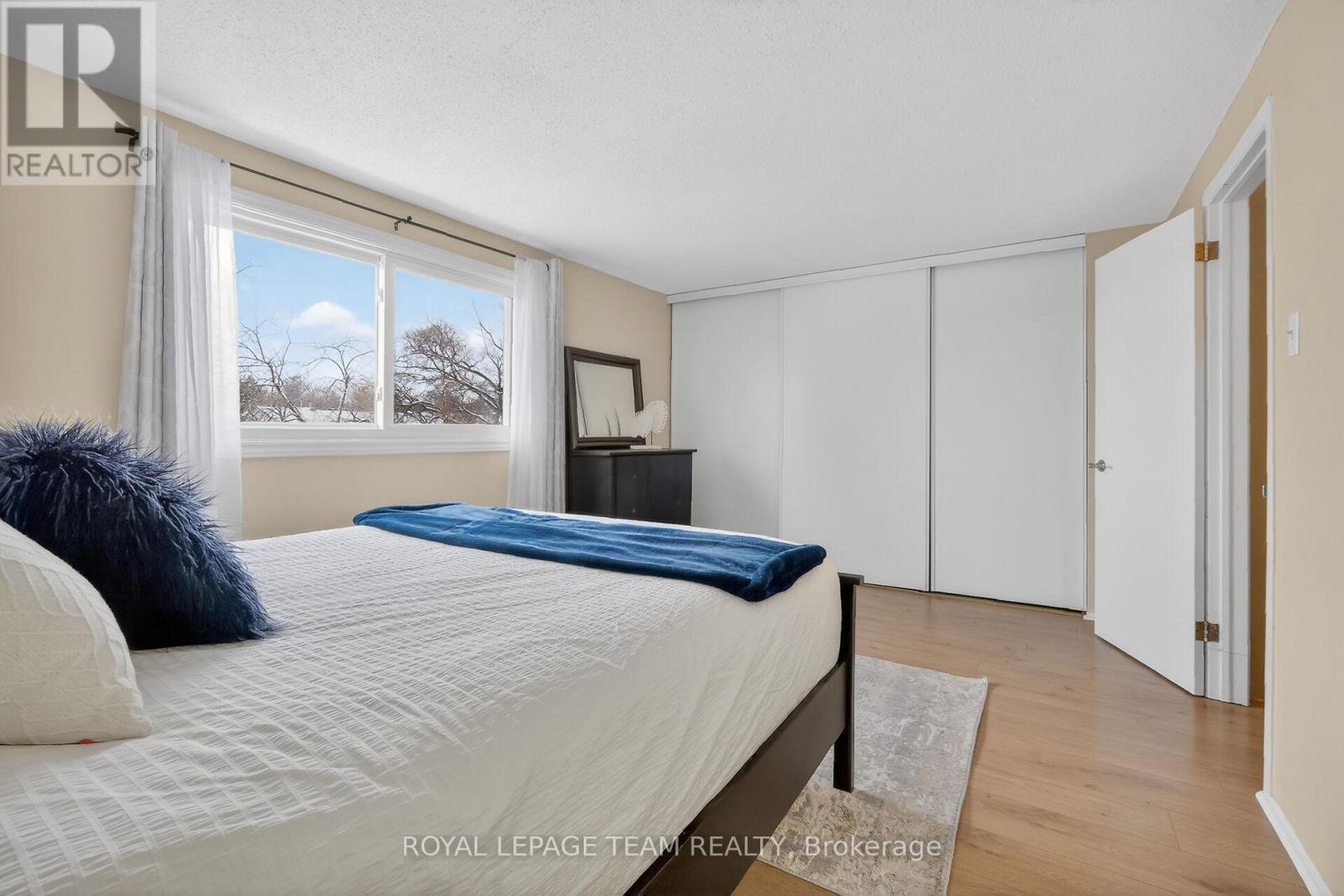 1993 Falkirk Crescent, Ottawa, Ontario K1B 4Y8 - Photo 25 - X12906384