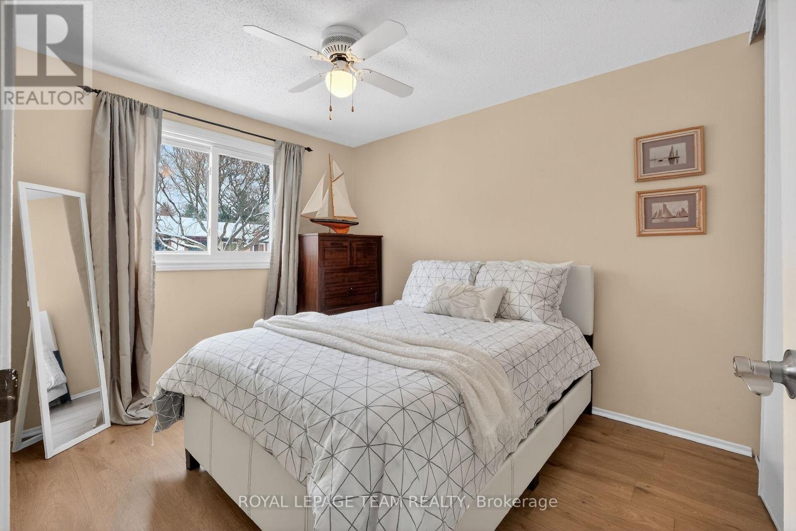 1993 Falkirk Crescent, Ottawa, Ontario K1B 4Y8 - Photo 28 - X12906384