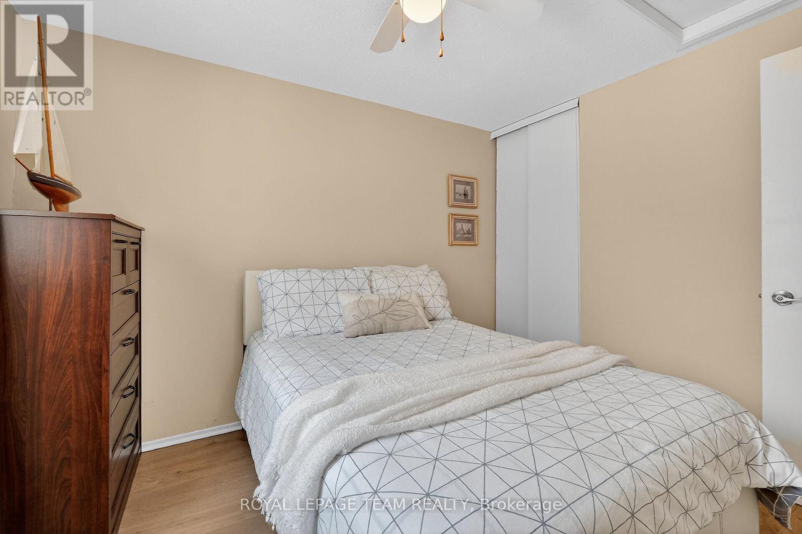 1993 Falkirk Crescent, Ottawa, Ontario K1B 4Y8 - Photo 30 - X12906384