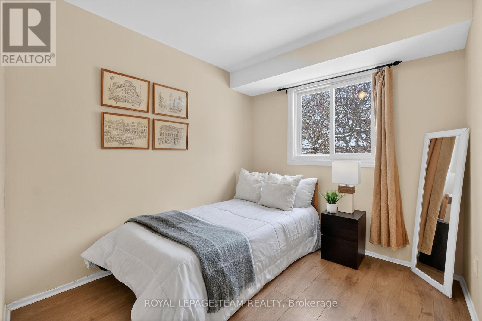 1993 Falkirk Crescent, Ottawa, Ontario K1B 4Y8 - Photo 31 - X12906384