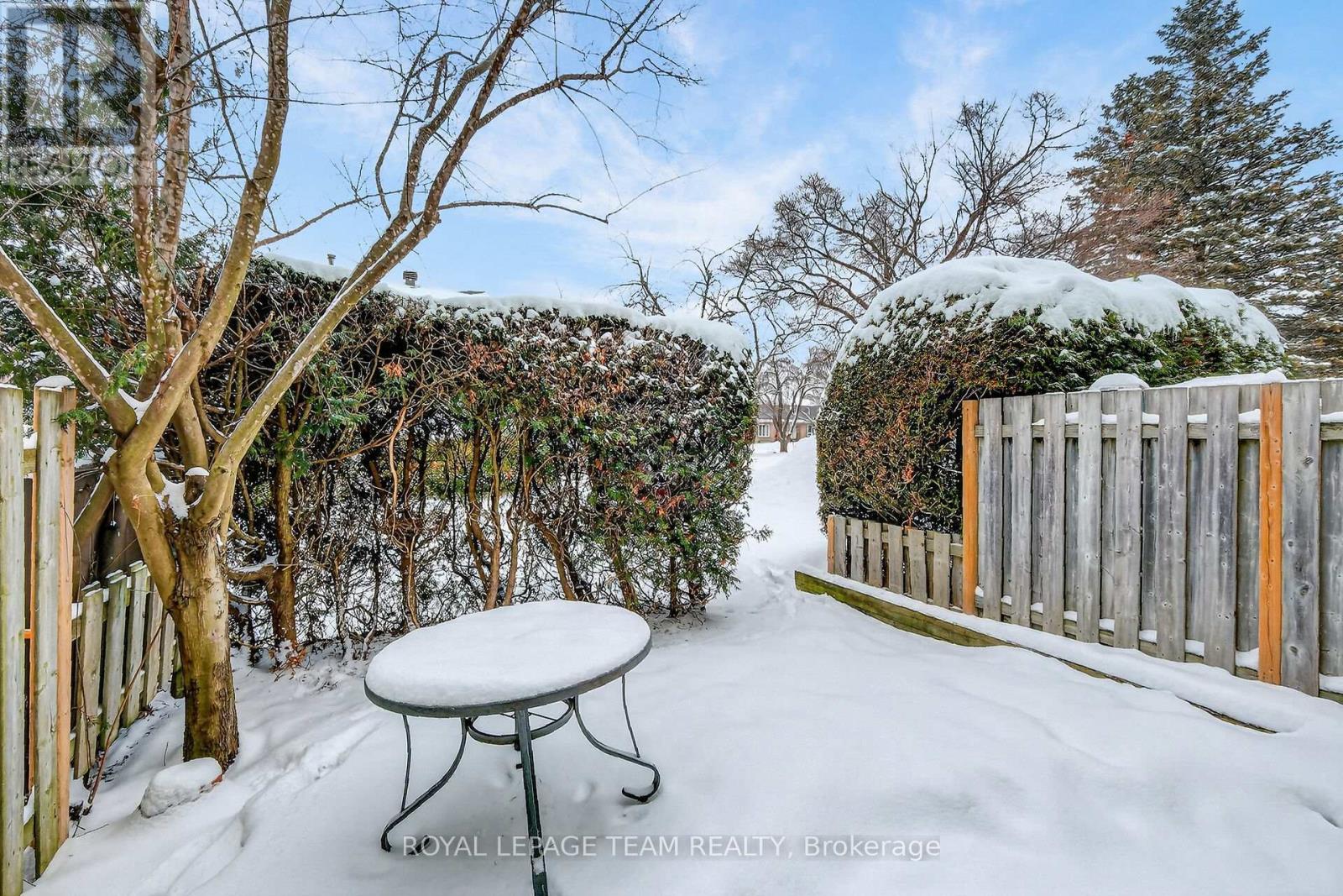 1993 Falkirk Crescent, Ottawa, Ontario K1B 4Y8 - Photo 42 - X12906384