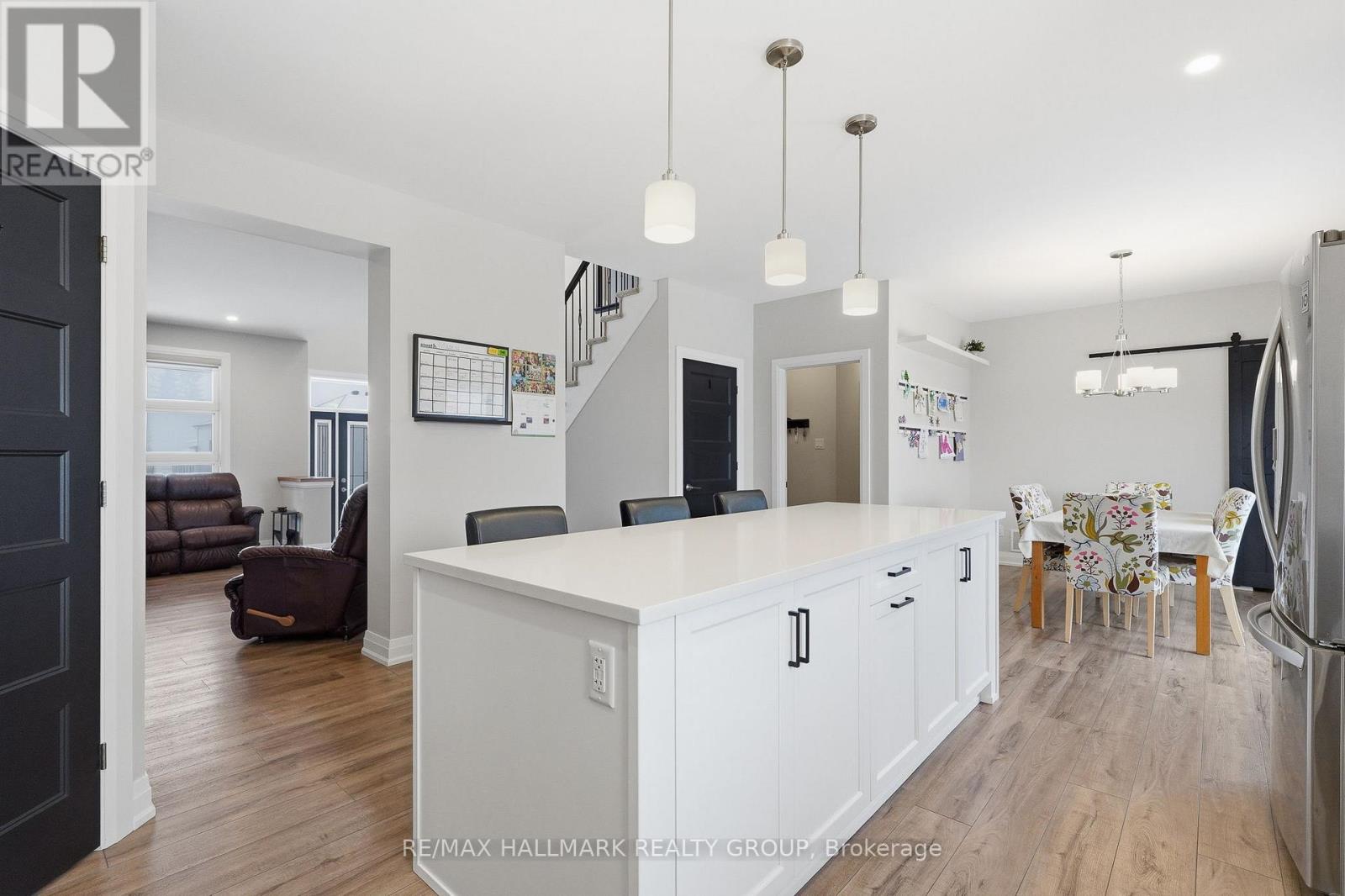 1212 Avignon Street, Russell, Ontario K0A 1W0 - Photo 14 - X12906446