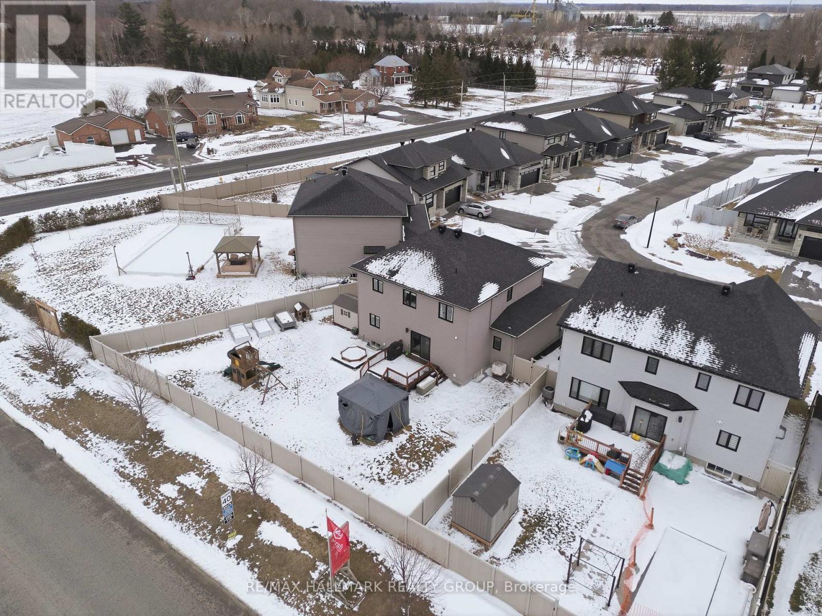 1212 Avignon Street, Russell, Ontario K0A 1W0 - Photo 3 - X12906446