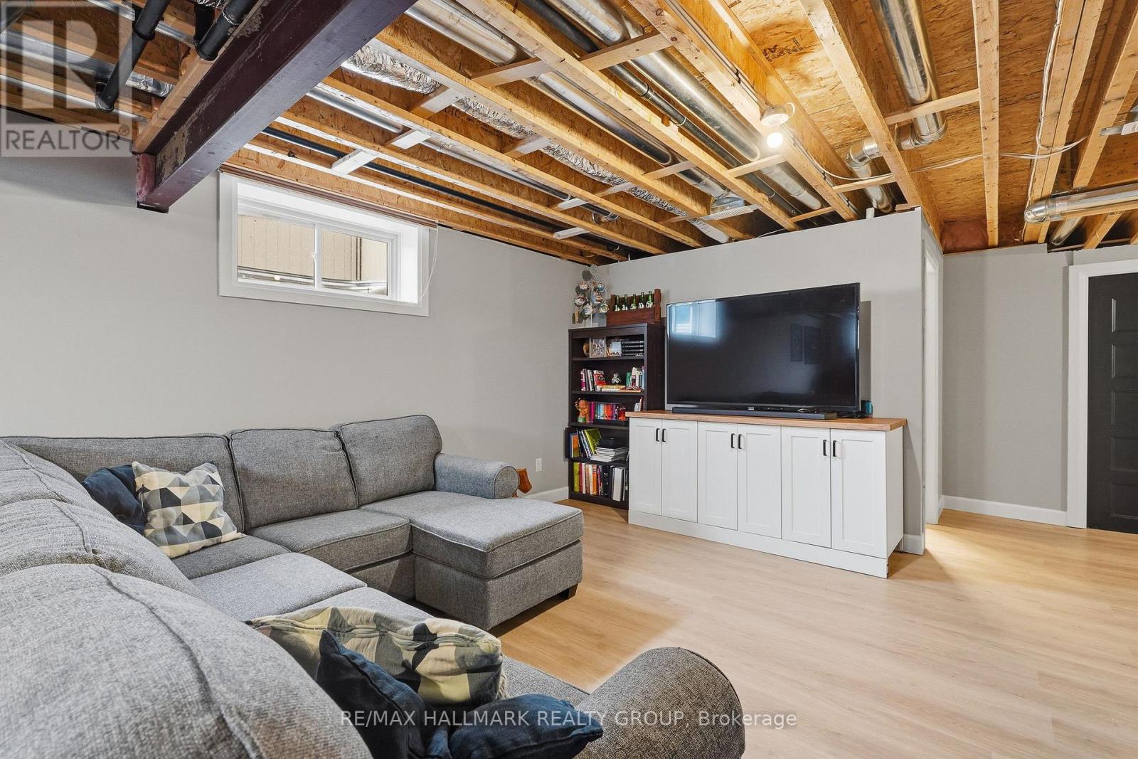 1212 Avignon Street, Russell, Ontario K0A 1W0 - Photo 36 - X12906446