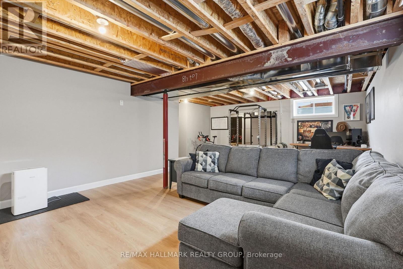 1212 Avignon Street, Russell, Ontario K0A 1W0 - Photo 37 - X12906446