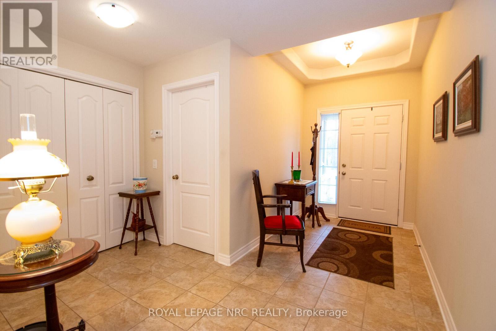 1 - 603 Welland Avenue, St. Catharines, Ontario  L2M 0A6 - Photo 6 - X12906404