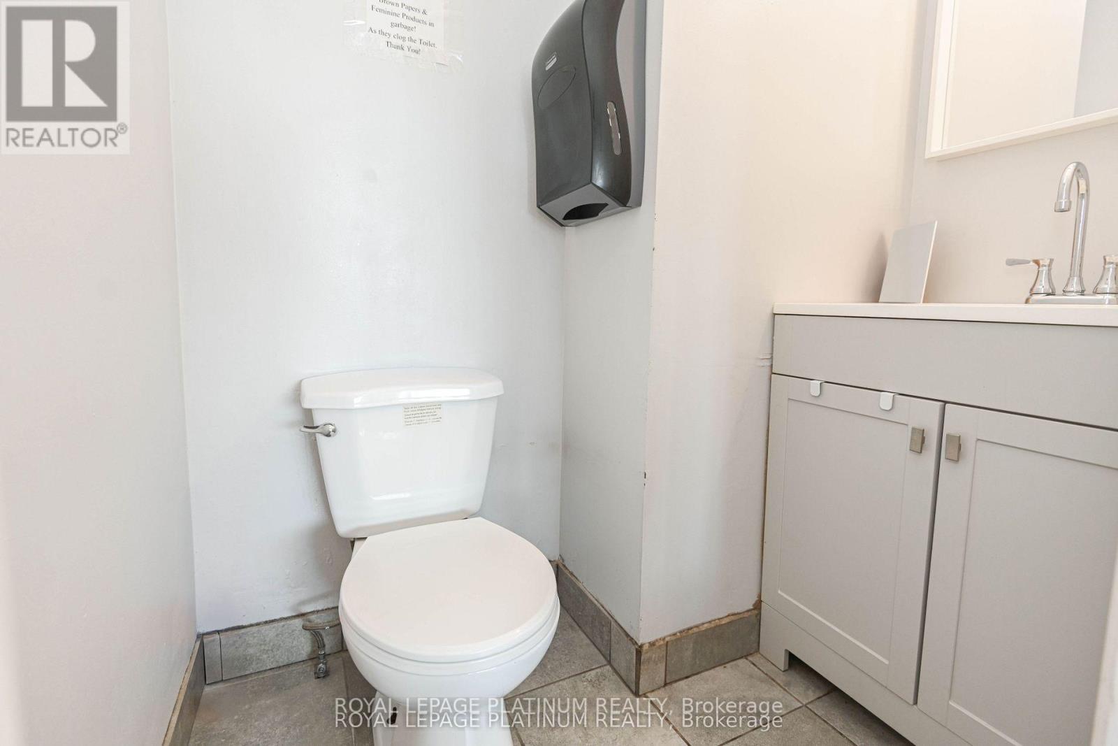 37 Dundas Street W, Mississauga (Cooksville), Ontario  L5B 1H2 - Photo 14 - W12901468