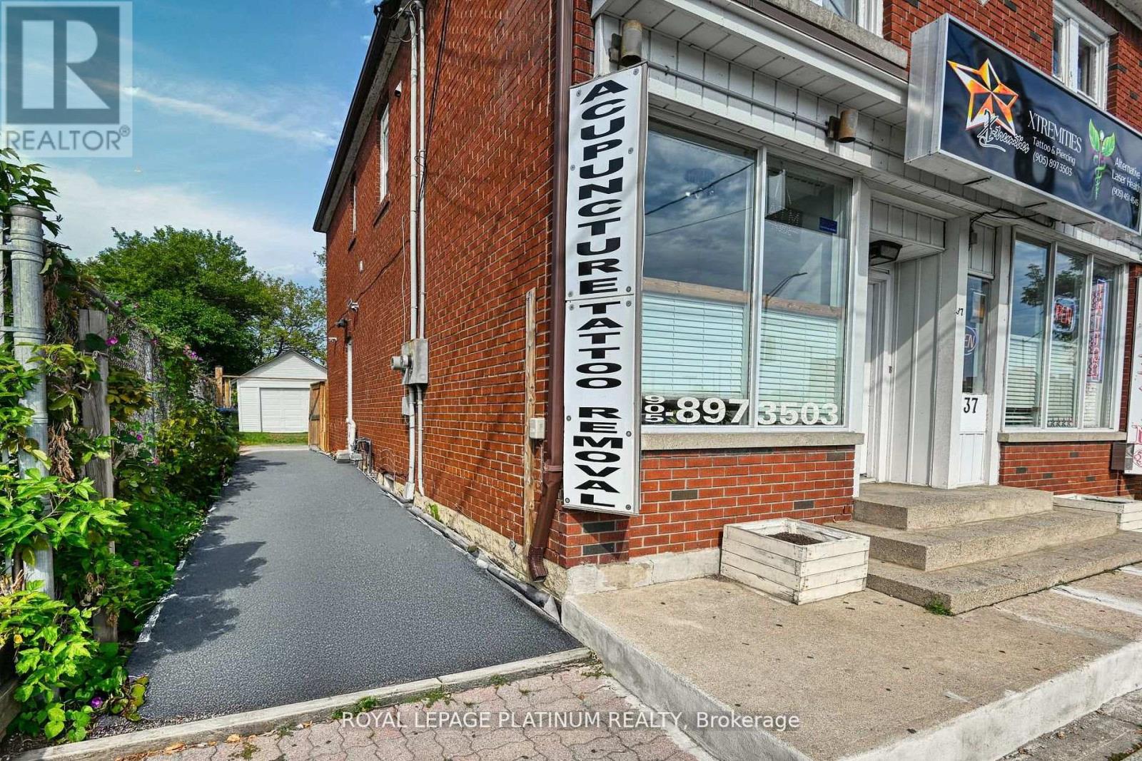 37 Dundas Street W, Mississauga (Cooksville), Ontario  L5B 1H2 - Photo 2 - W12901468