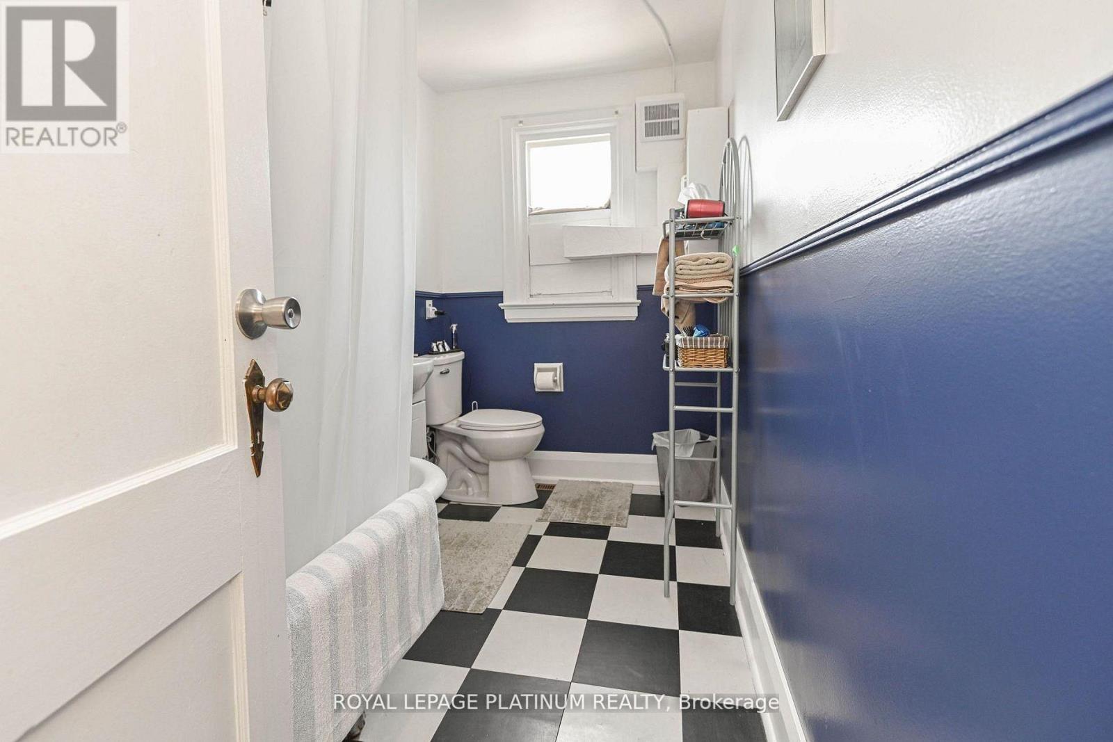 37 Dundas Street W, Mississauga (Cooksville), Ontario  L5B 1H2 - Photo 26 - W12901468