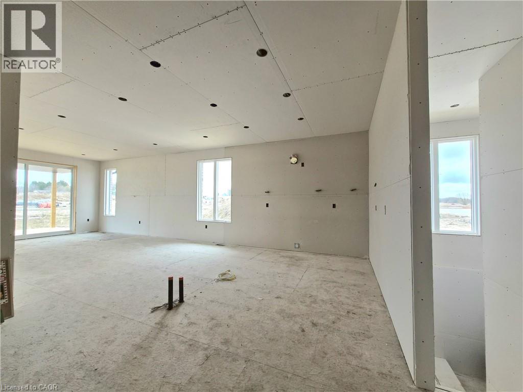 106 Thackeray Way, Harriston, Ontario  N0G 1Z0 - Photo 12 - 40743843