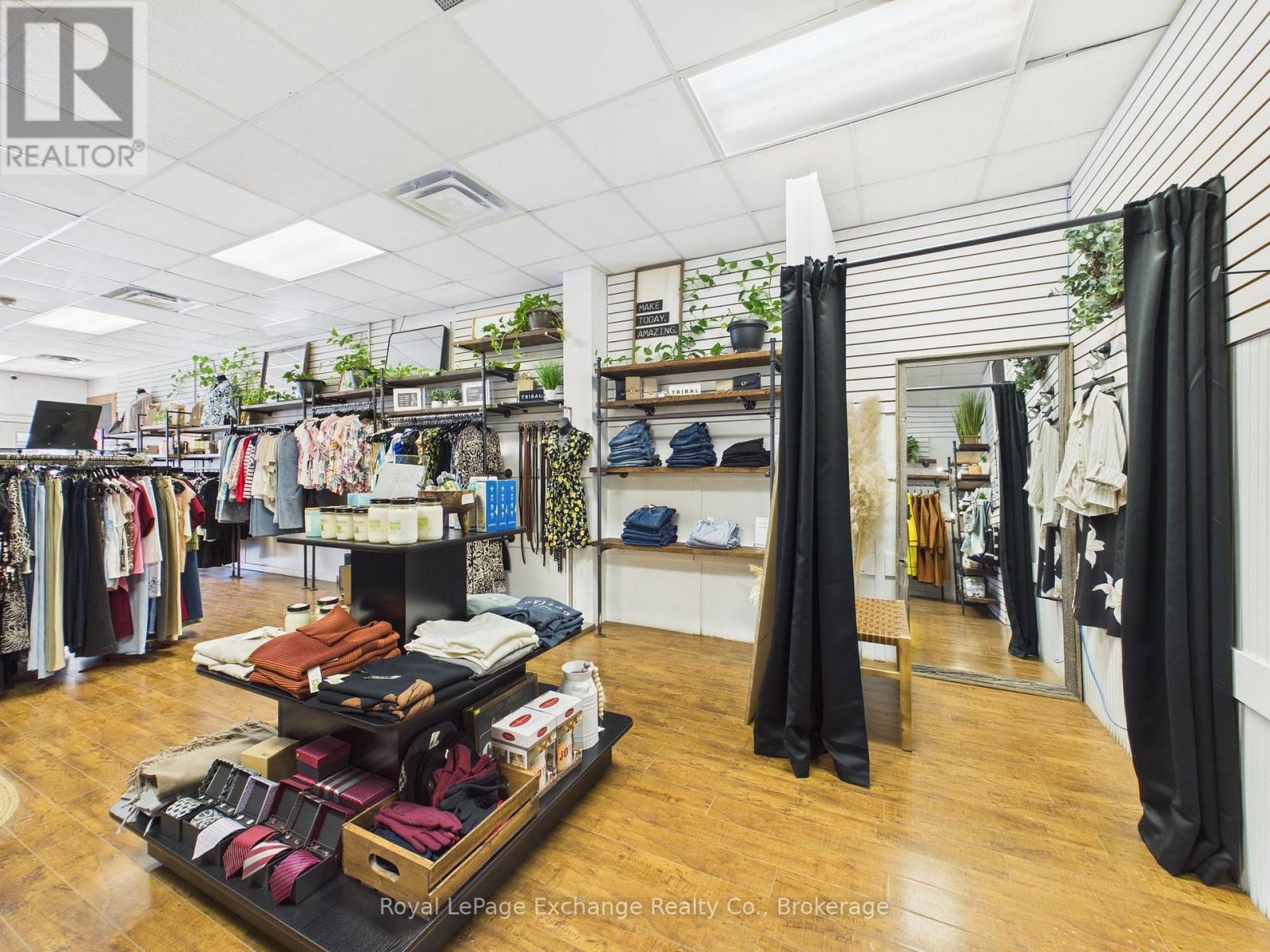 806 Queen Street, Kincardine, Ontario  N2Z 2Y2 - Photo 9 - X12906378