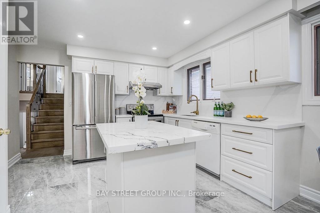 Upstairs - 269 Shawnee Circle, Toronto, Ontario  M2H 2Y3 - Photo 14 - C12906380