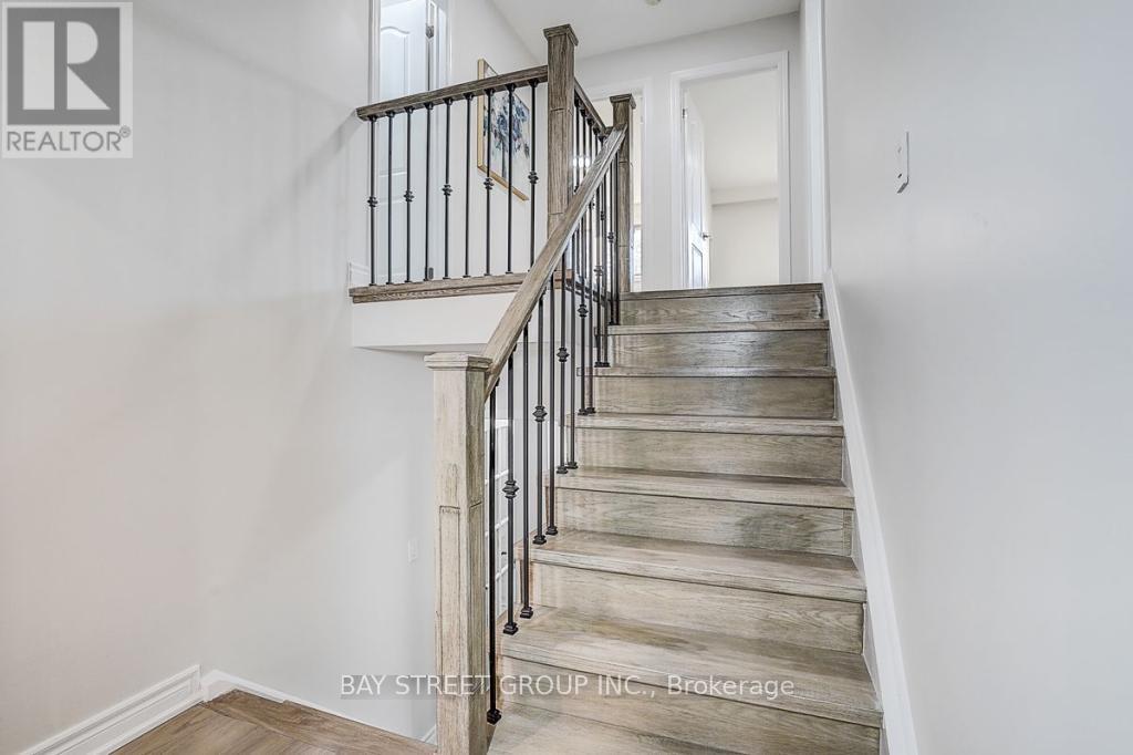 Upstairs - 269 Shawnee Circle, Toronto, Ontario  M2H 2Y3 - Photo 16 - C12906380