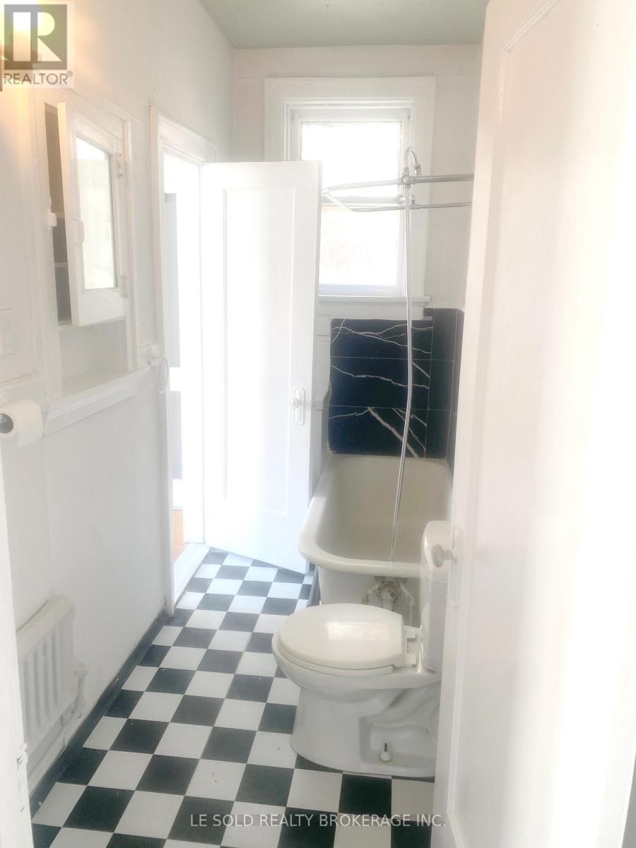 221 - 125 Earl Place, Toronto, Ontario  M4Y 1M4 - Photo 14 - C12906388