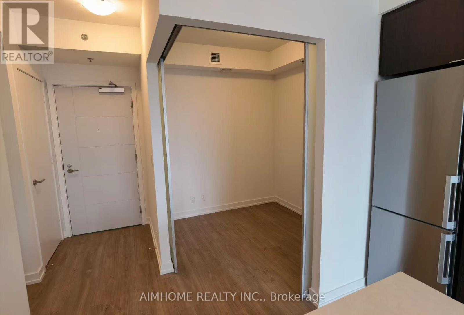 1705 - 203 College Street, Toronto, Ontario  M5T 0C8 - Photo 5 - C12906436