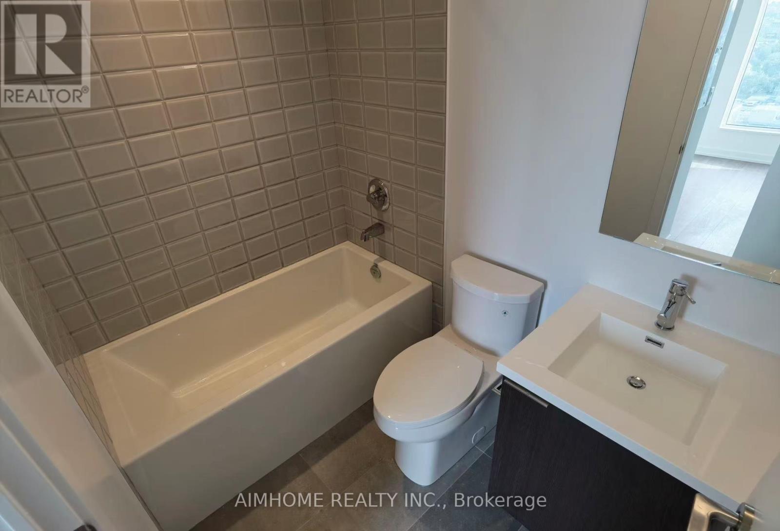 1705 - 203 College Street, Toronto, Ontario  M5T 0C8 - Photo 6 - C12906436