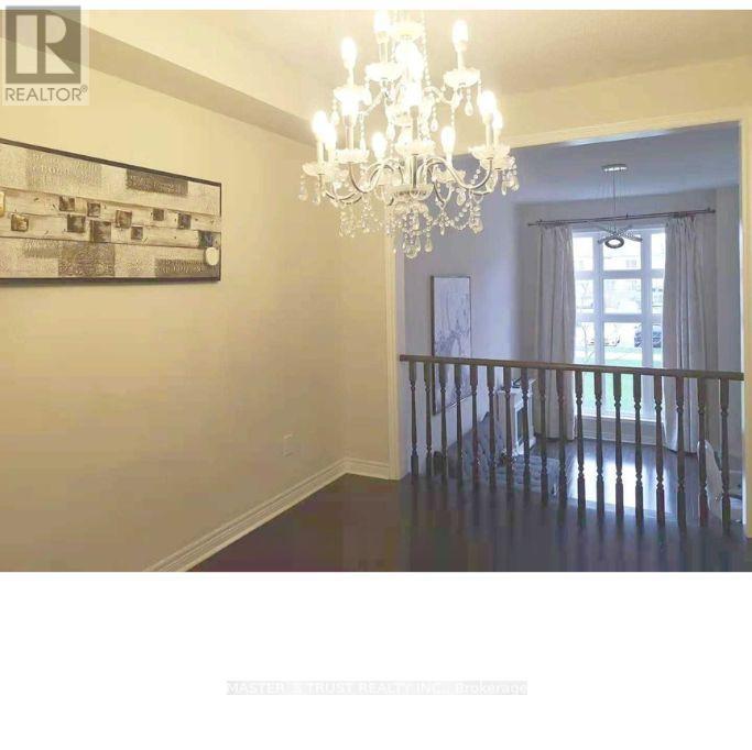 42 Maytime Way, Markham, Ontario  L6C 0N6 - Photo 4 - N12906414