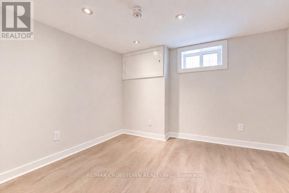 120 Dundonald Street, Barrie, Ontario  L4M 3T6 - Photo 8 - S12906396