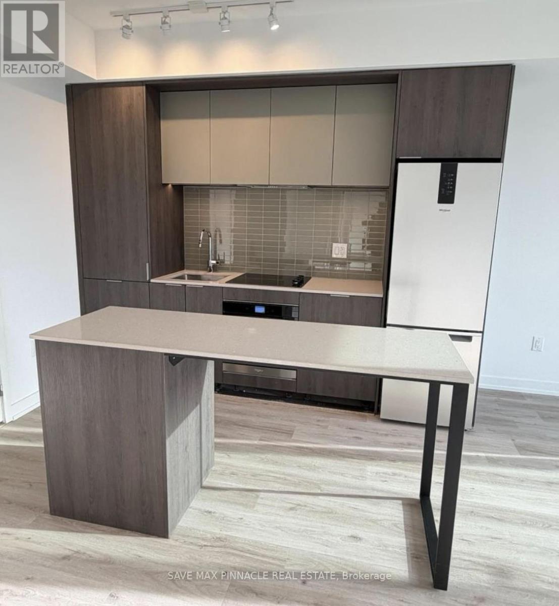 1509 - 395 Square One Drive, Mississauga (City Centre), Ontario  L5B 0P6 - Photo 3 - W12906428