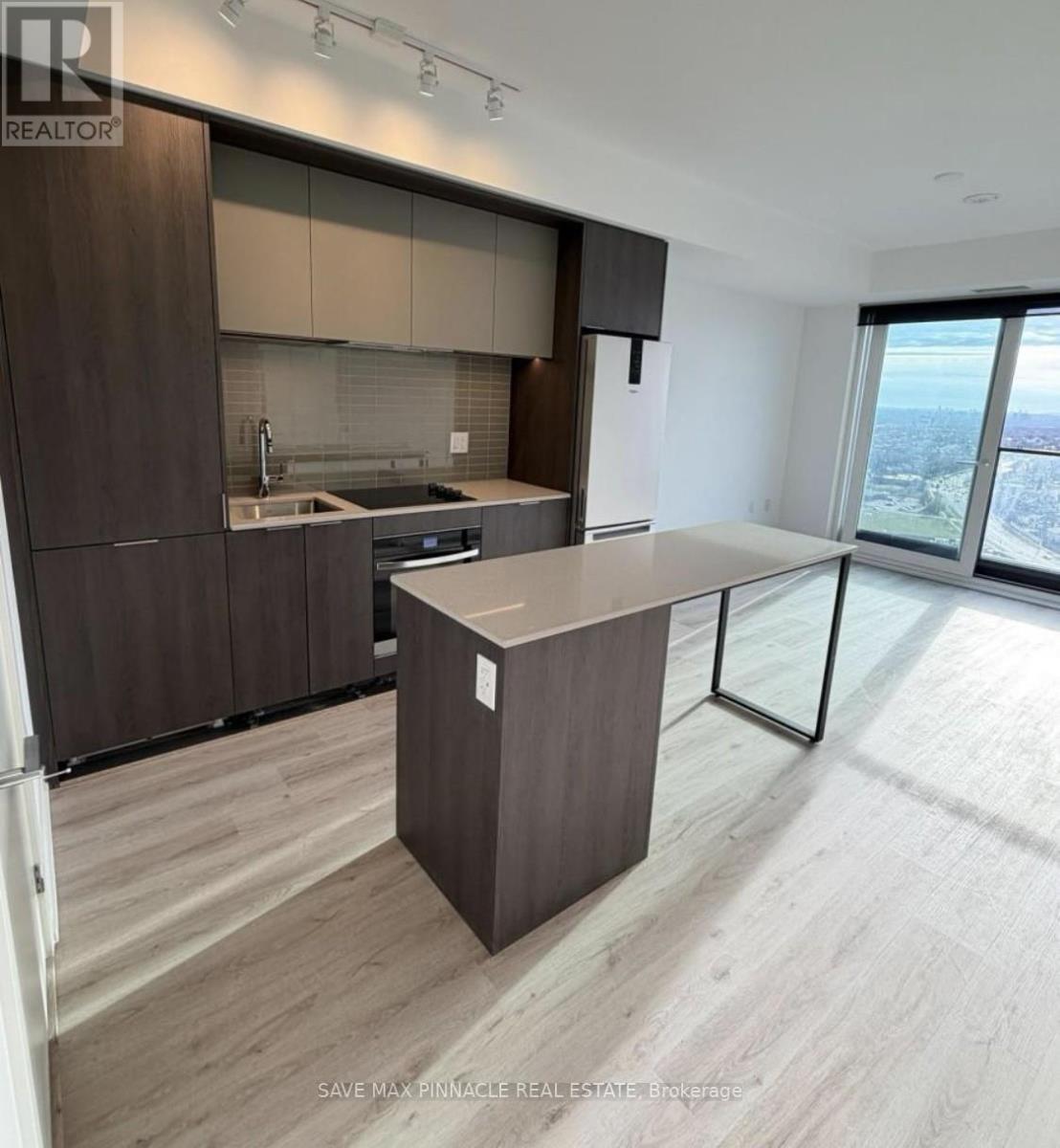 1509 - 395 Square One Drive, Mississauga (City Centre), Ontario  L5B 0P6 - Photo 4 - W12906428