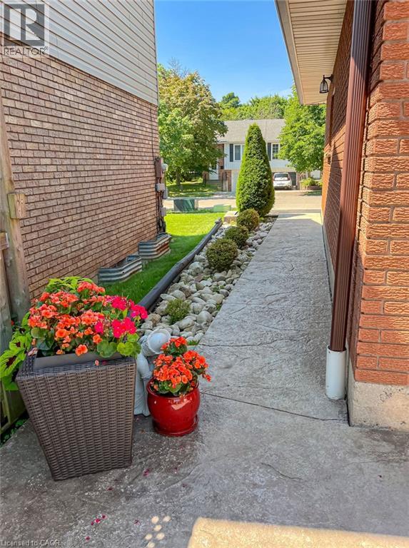 8 Ivanhoe Road, Brantford, Ontario  N3R 5T8 - Photo 31 - 40807203