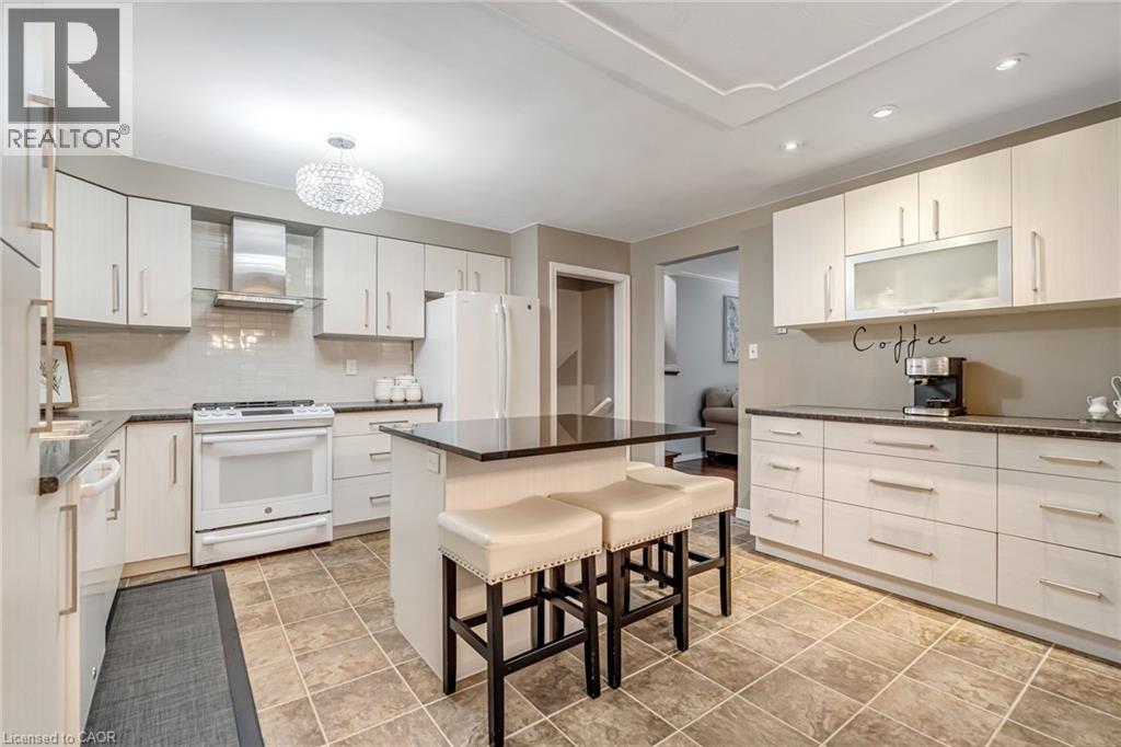 8 Ivanhoe Road, Brantford, Ontario  N3R 5T8 - Photo 7 - 40807203