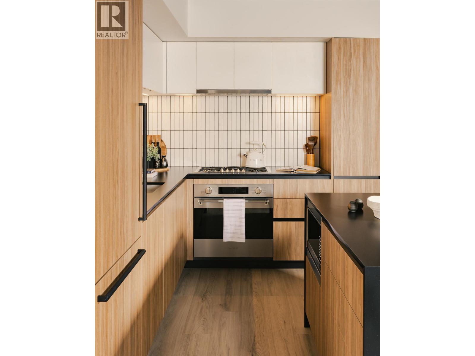 213 5060 James Street, Vancouver, British Columbia  V5V 3J4 - Photo 3 - R3102086