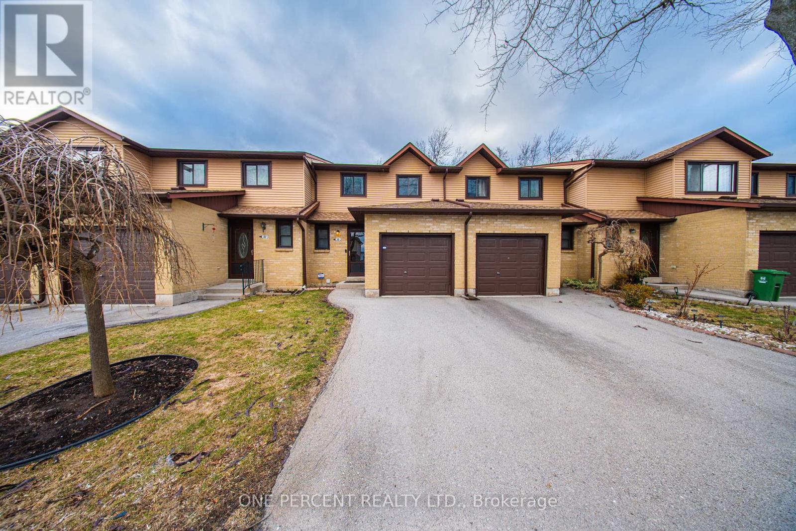 48 - 860 Rymal Road E, Hamilton, Ontario  L8W 2X6 - Photo 2 - X12906374