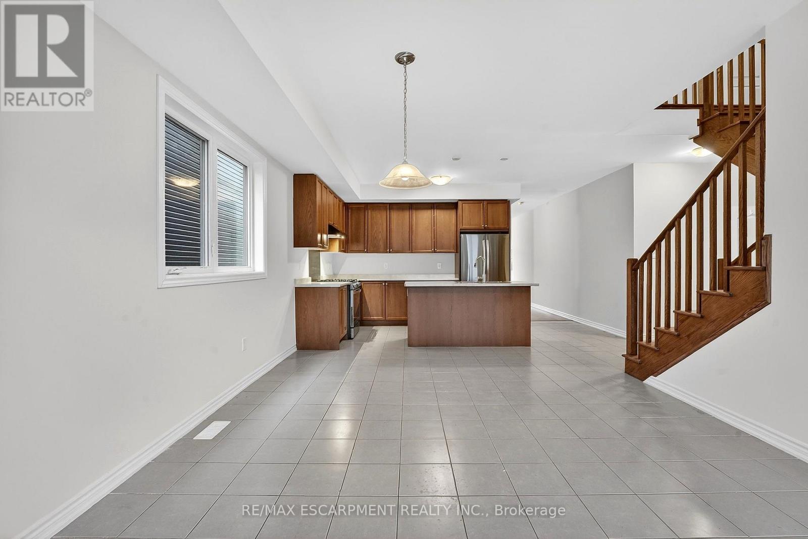 11 Frontier Drive, Thorold, Ontario  L2V 0K3 - Photo 22 - X12906410