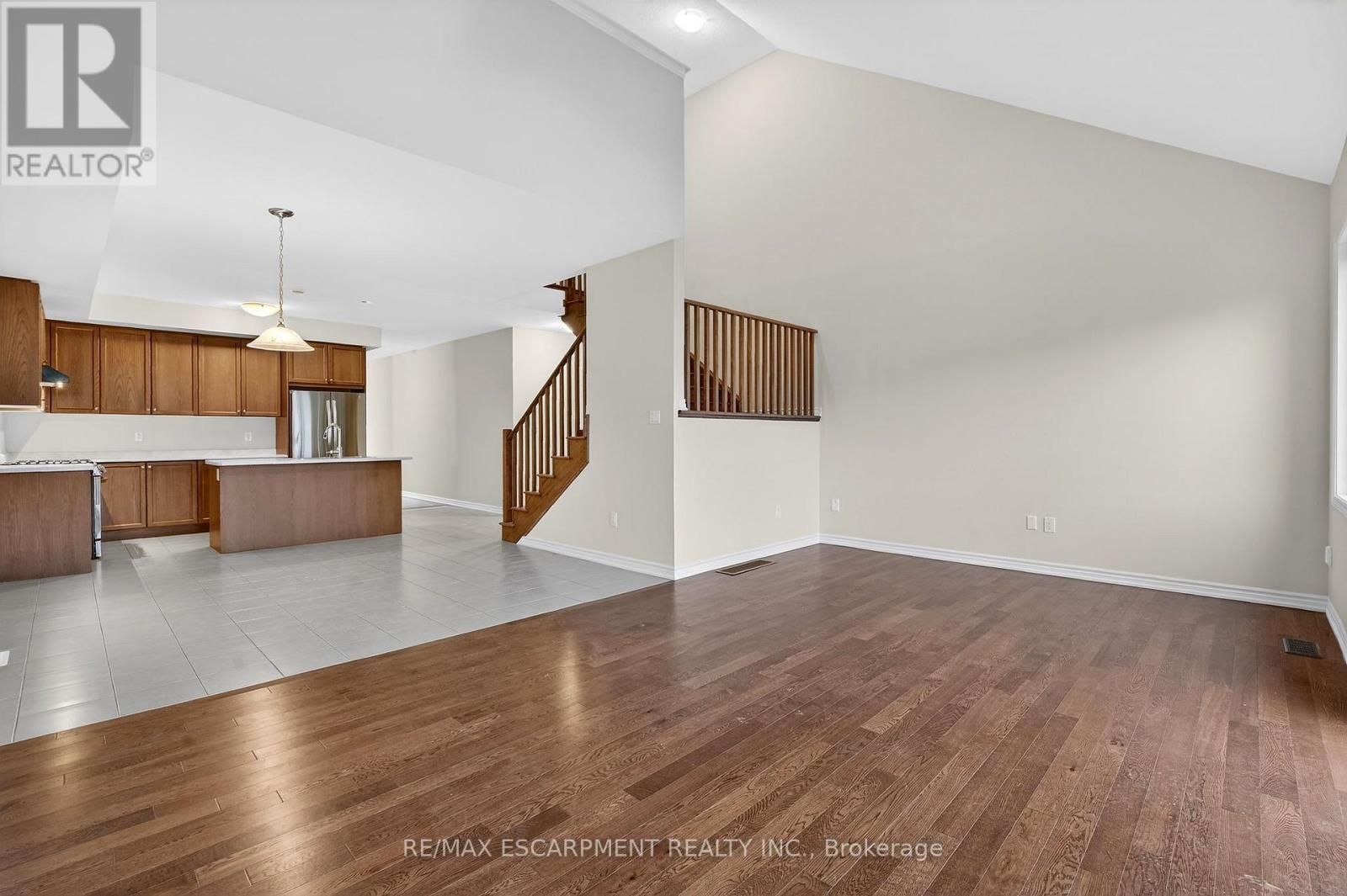 11 Frontier Drive, Thorold, Ontario  L2V 0K3 - Photo 23 - X12906410