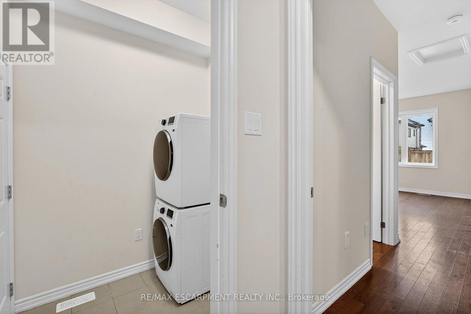 11 Frontier Drive, Thorold, Ontario  L2V 0K3 - Photo 26 - X12906410