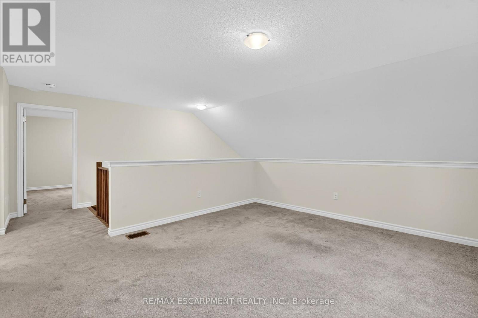 11 Frontier Drive, Thorold, Ontario  L2V 0K3 - Photo 36 - X12906410