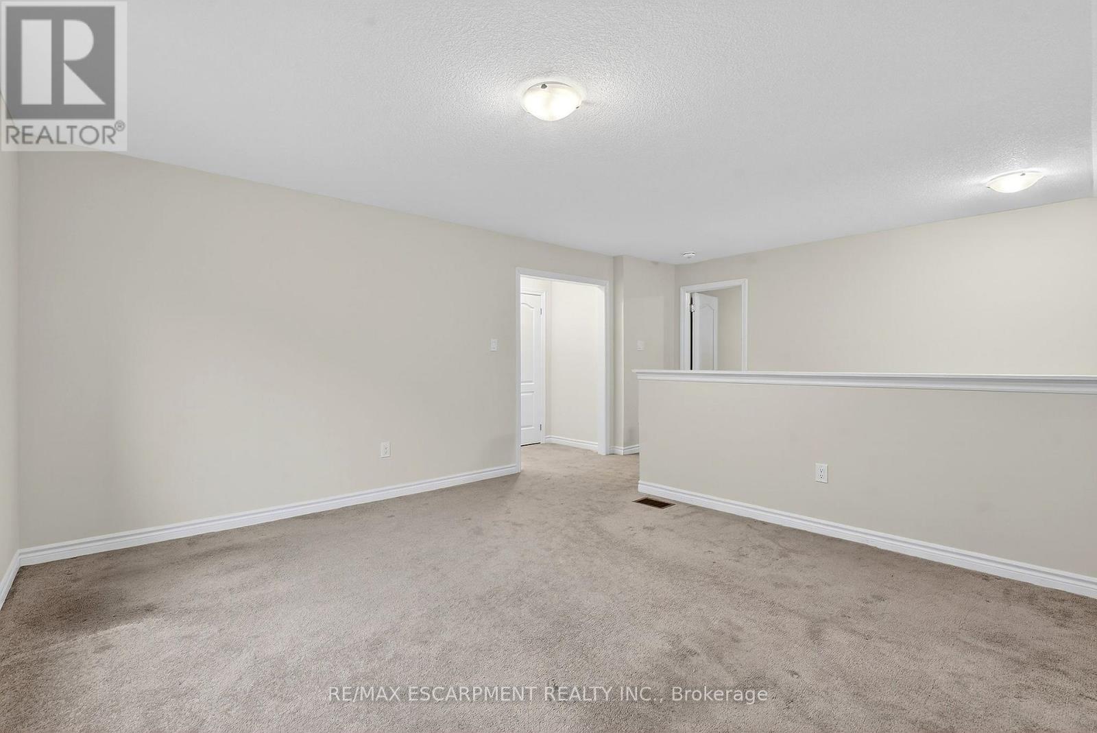 11 Frontier Drive, Thorold, Ontario  L2V 0K3 - Photo 37 - X12906410