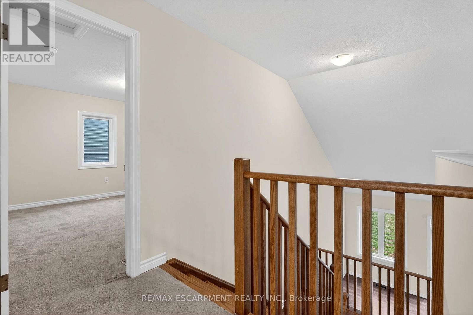 11 Frontier Drive, Thorold, Ontario  L2V 0K3 - Photo 40 - X12906410