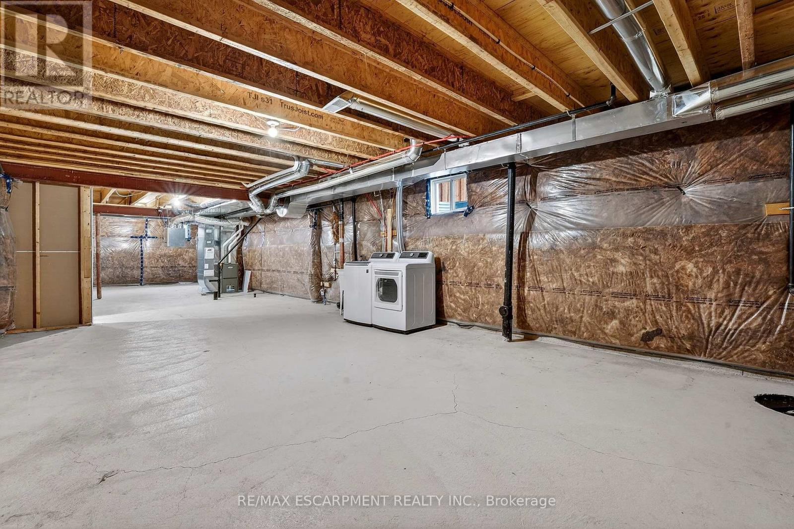 11 Frontier Drive, Thorold, Ontario  L2V 0K3 - Photo 44 - X12906410