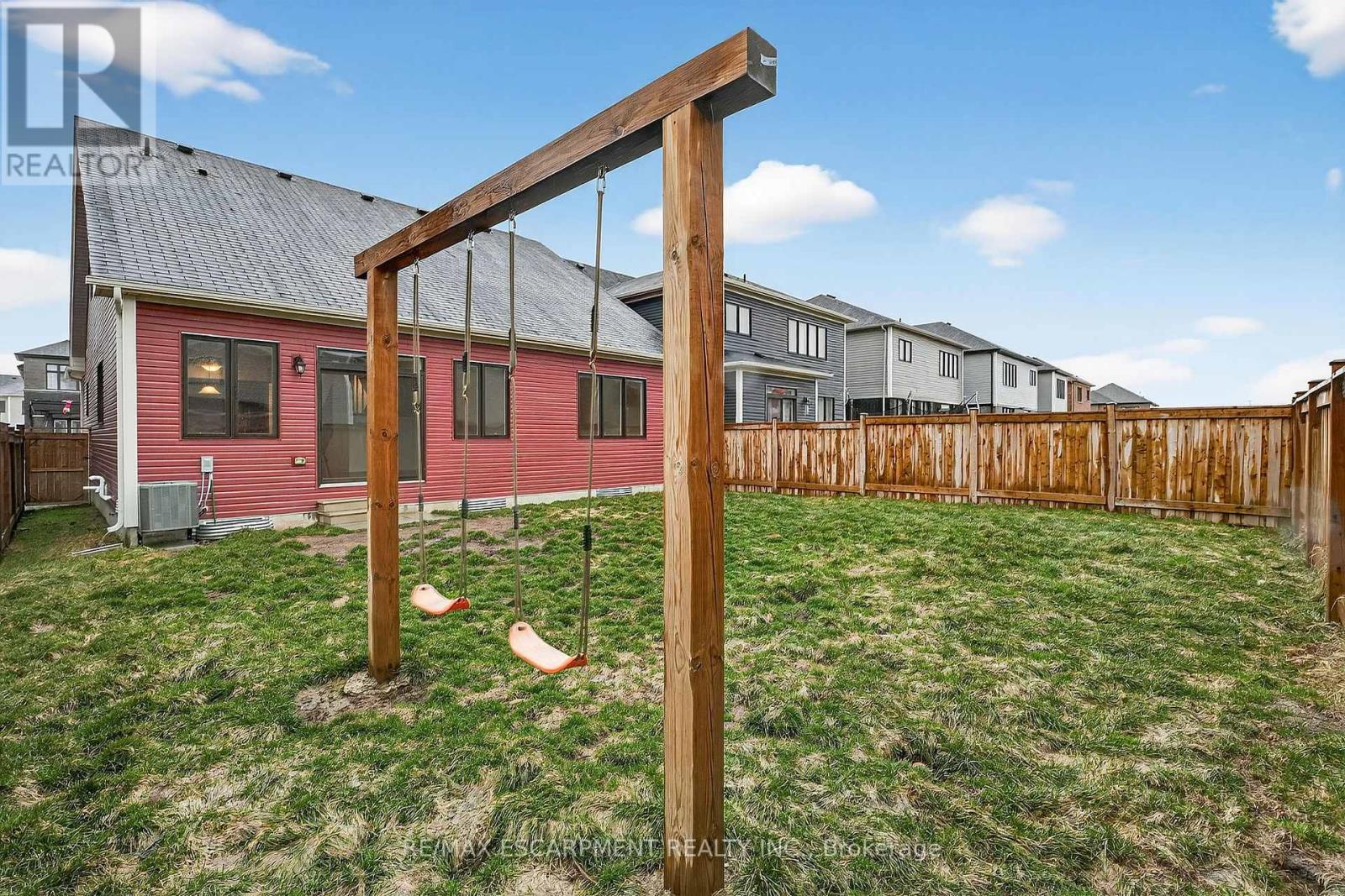 11 Frontier Drive, Thorold, Ontario  L2V 0K3 - Photo 49 - X12906410