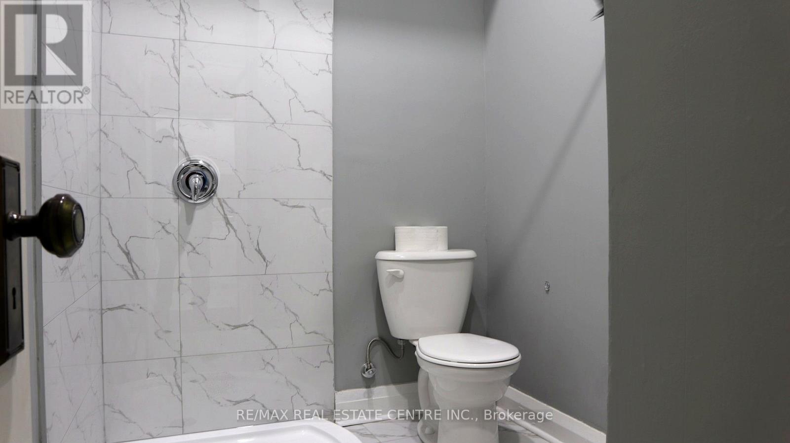 #1 - 64 Simcoe Street N, Oshawa, Ontario  L1G 4S2 - Photo 5 - E12790784