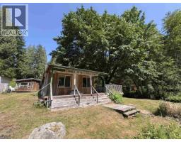 660 ANDY'S BAY ROAD, Gambier Island, British Columbia