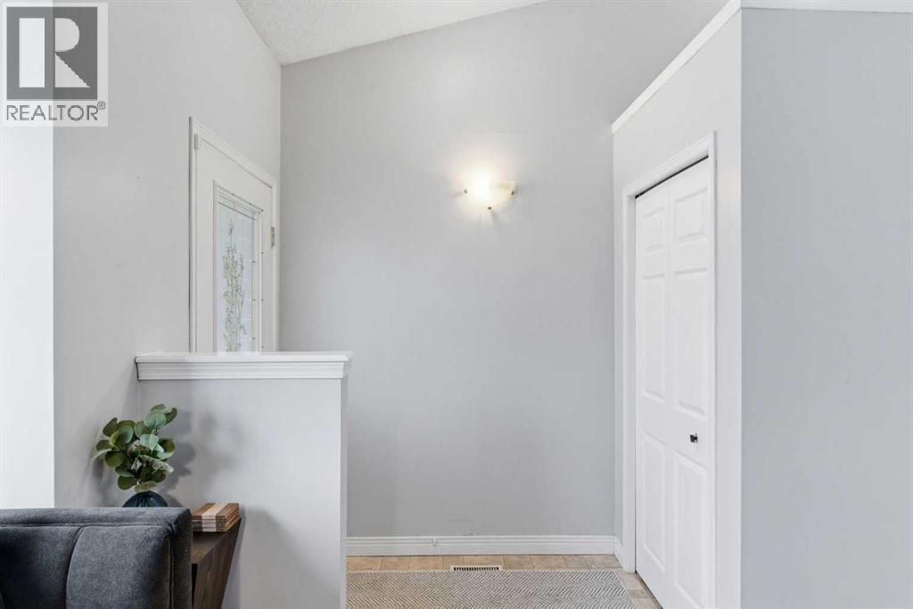 871 Riverbend Drive SE, Calgary, Alberta  T2C 3P2 - Photo 5 - A2293583