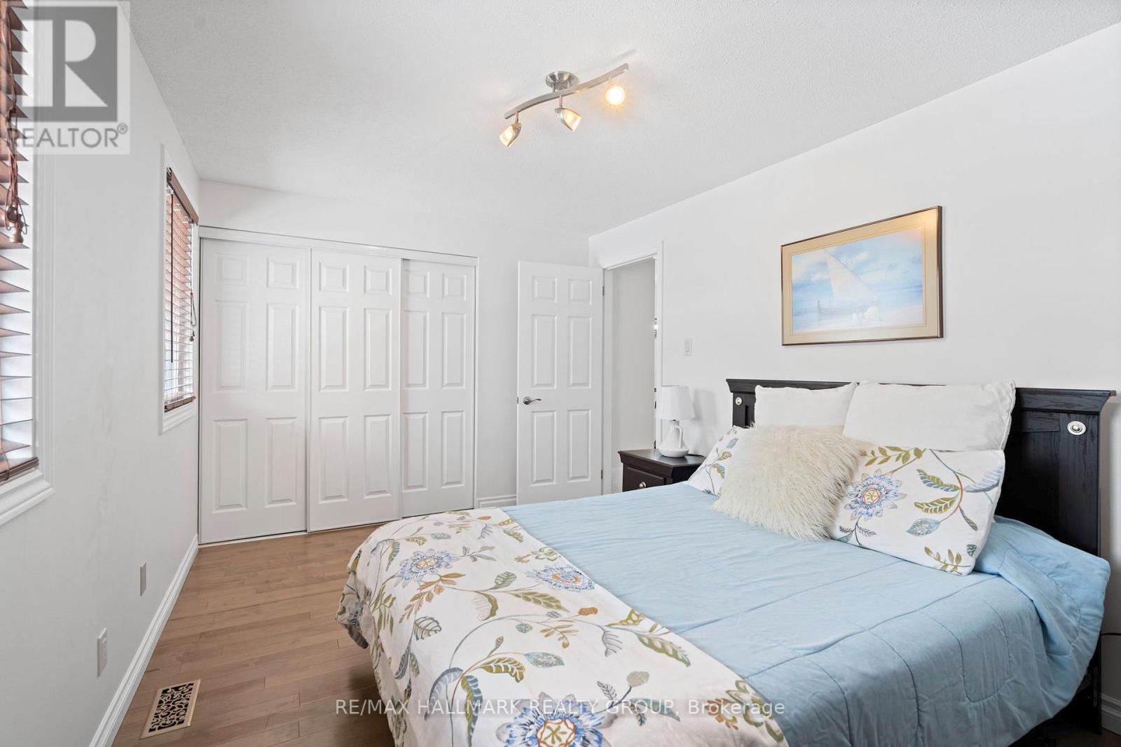 6068 Meadowglen Drive, Ottawa, Ontario  K1C 5R7 - Photo 24 - X12906472