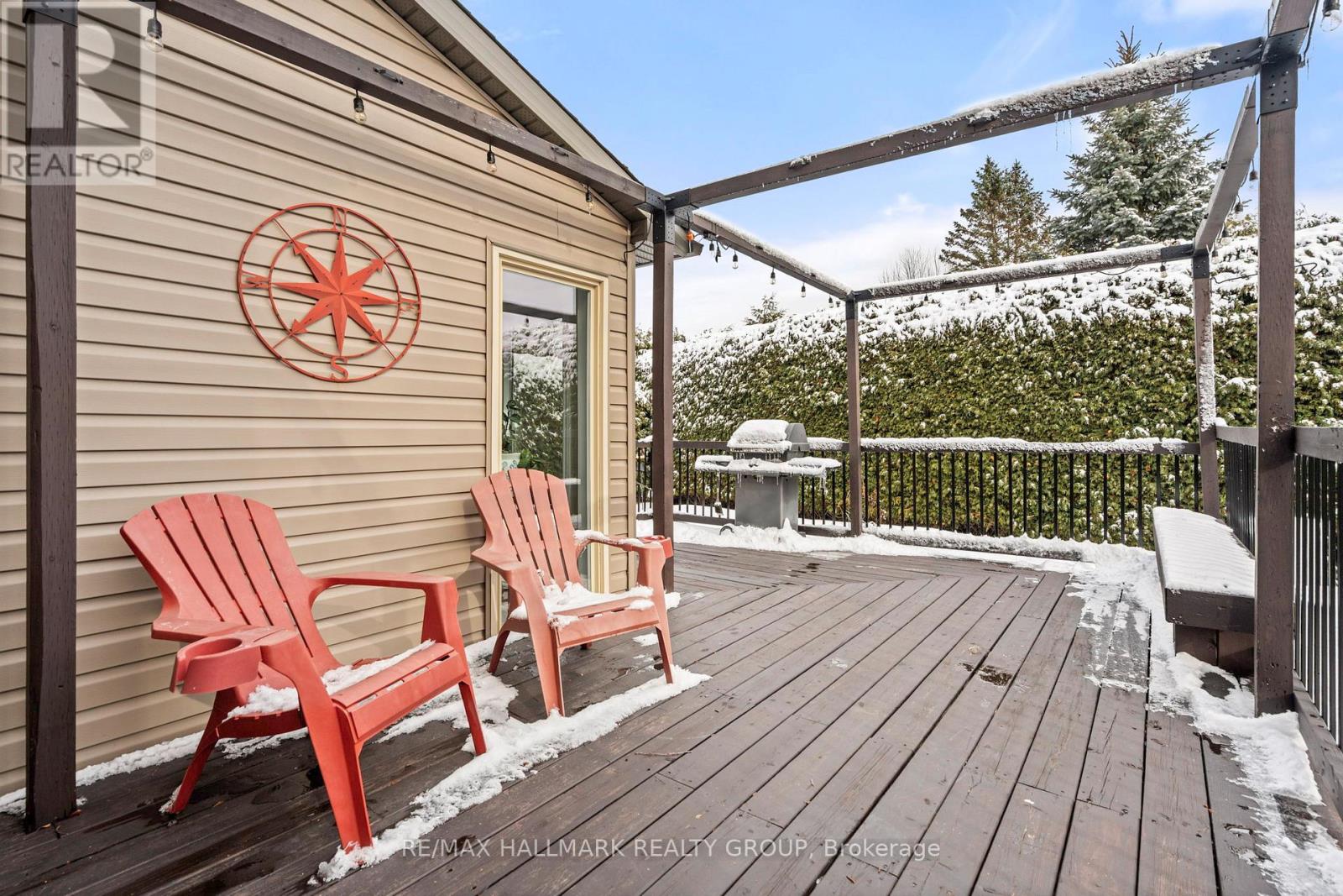 6068 Meadowglen Drive, Ottawa, Ontario  K1C 5R7 - Photo 33 - X12906472