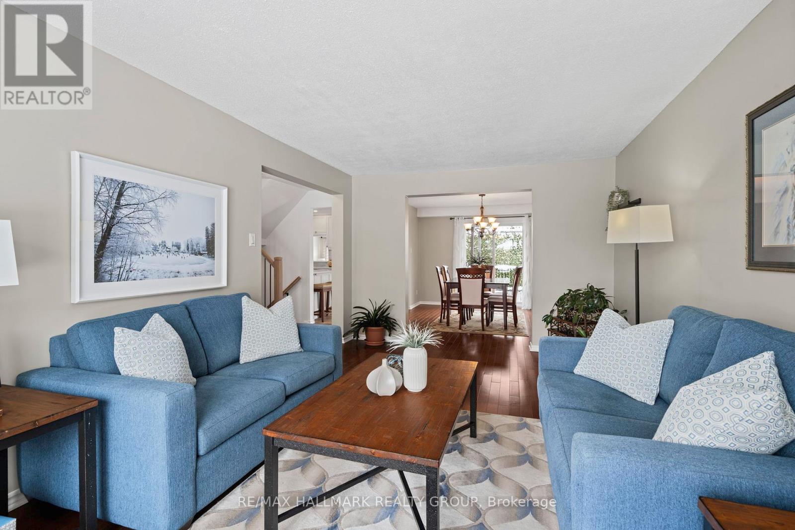 6068 Meadowglen Drive, Ottawa, Ontario  K1C 5R7 - Photo 7 - X12906472