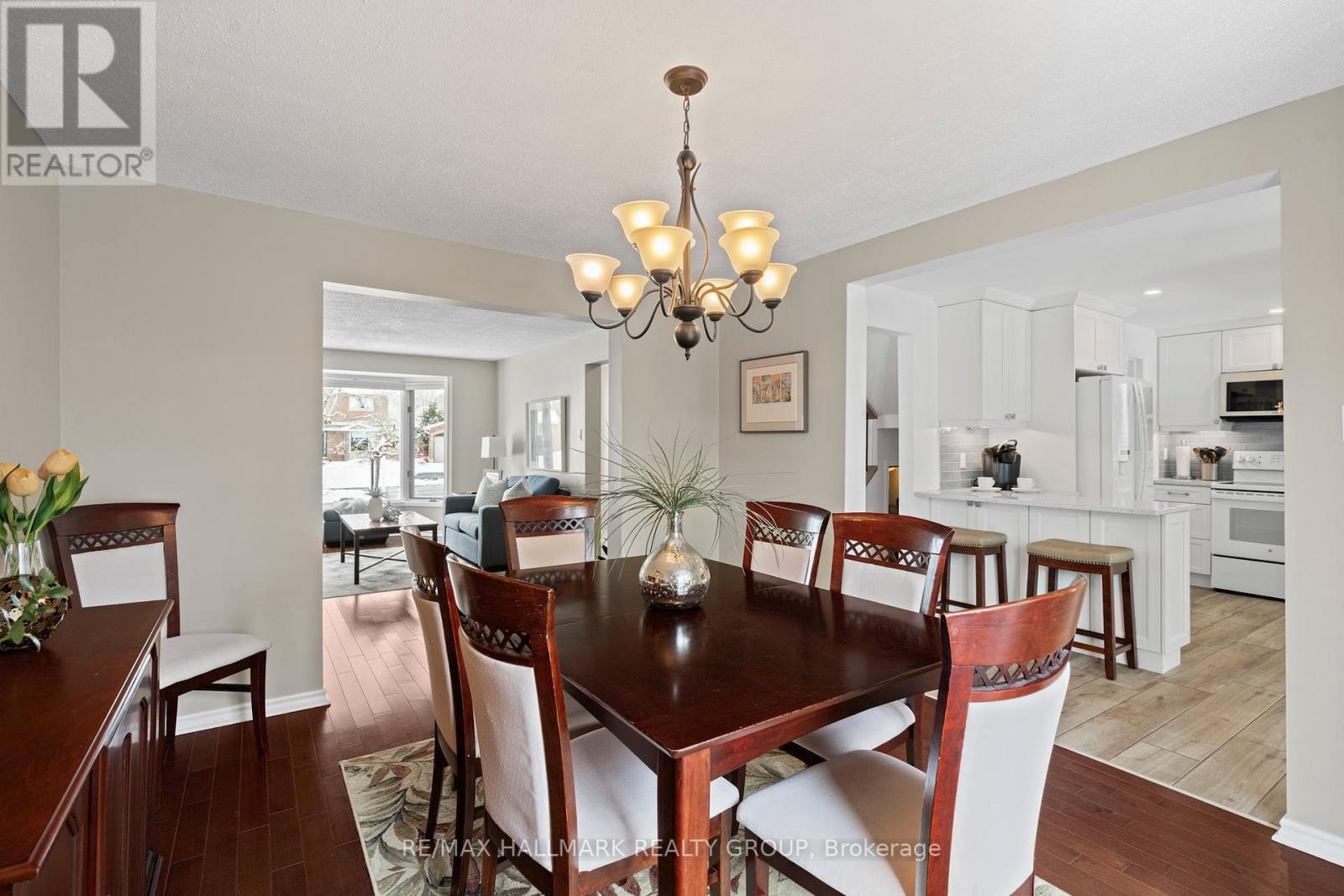 6068 Meadowglen Drive, Ottawa, Ontario  K1C 5R7 - Photo 9 - X12906472